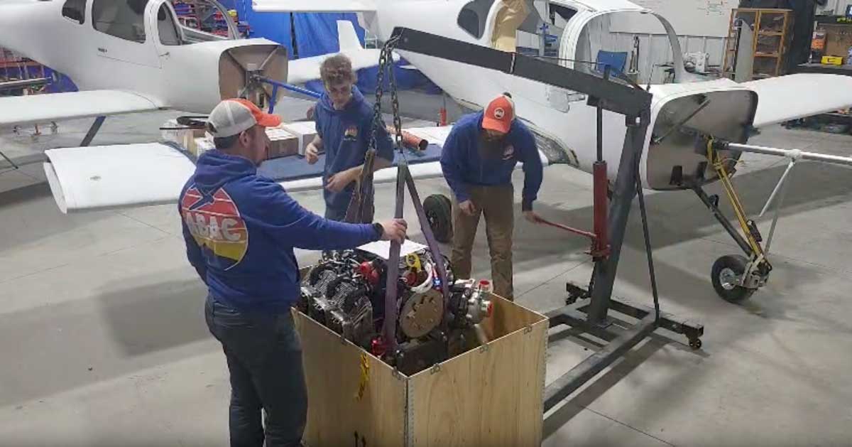 UL520T Engine Uncrating